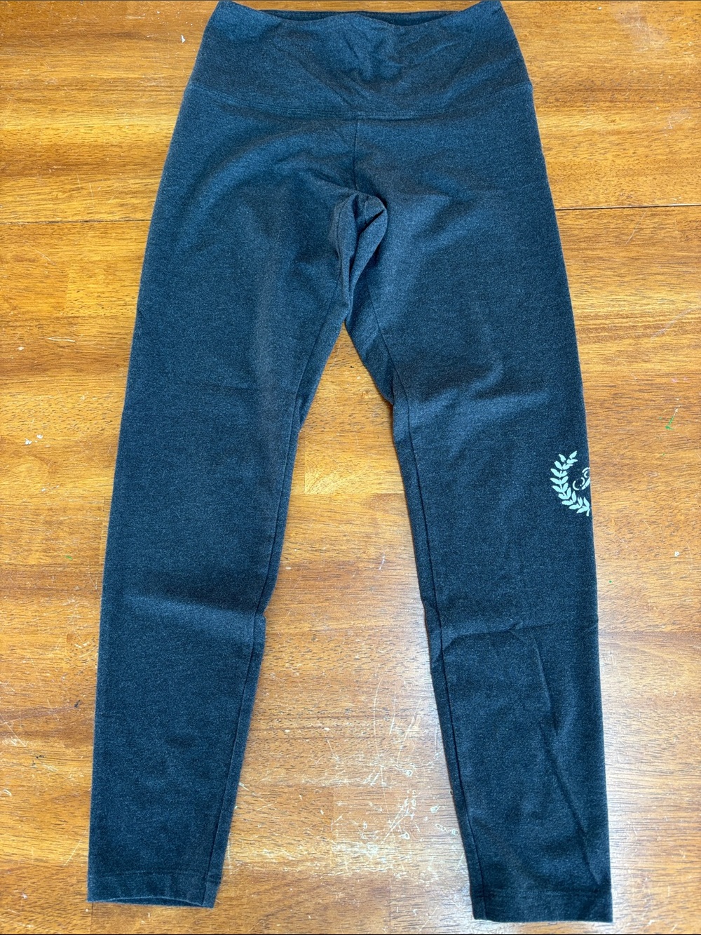 PINK Victoria's Secret Black Leggings with Laurel Accent